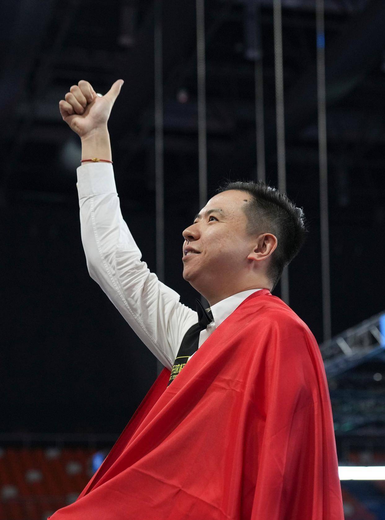 新隊友的緊 新隊友的緊